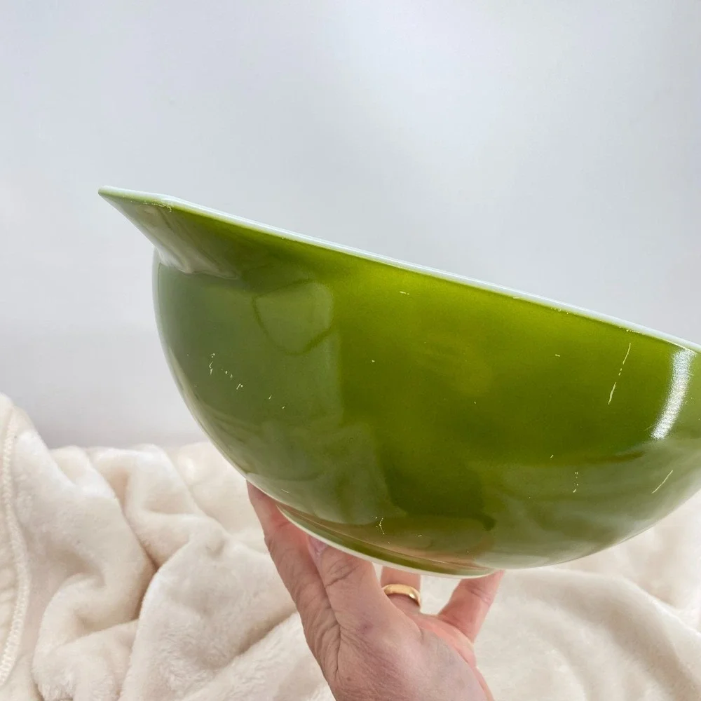 Vintage Pyrex #444 Cinderella Handles Mixing Bowl Avocado Olive Green 4 quart